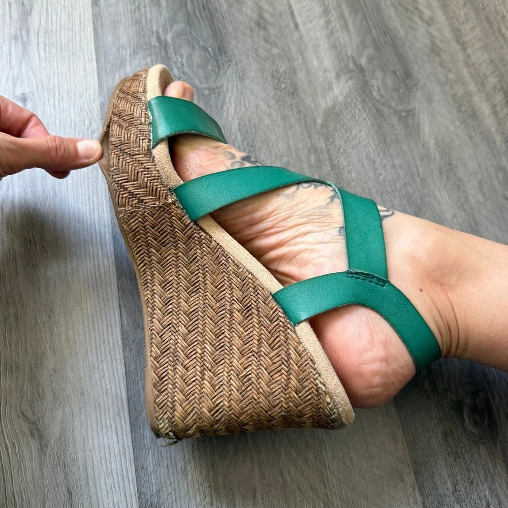 Daytrip Wedge Heel Sandals Women’s 9 Green Jute Used Worn